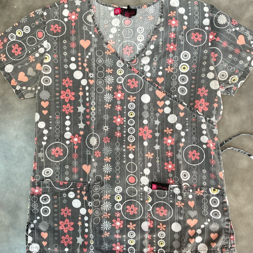 Scrub top